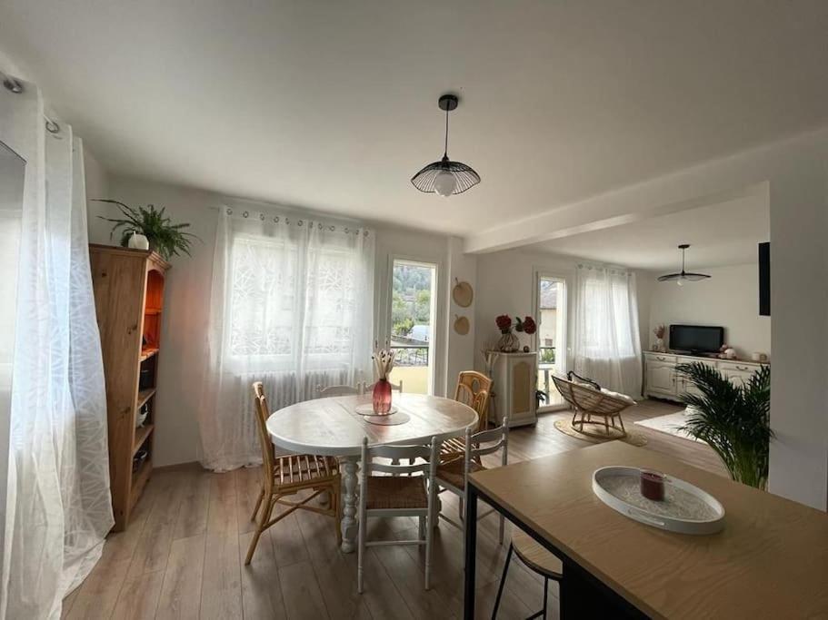 Superbe Appartement Avec Salle De Jeux Vaux-les-Saint-Claude Экстерьер фото
